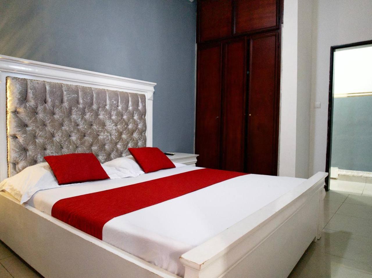 Appartement Meuble 3Ch Yaounde Omnisport - Tigson מראה חיצוני תמונה